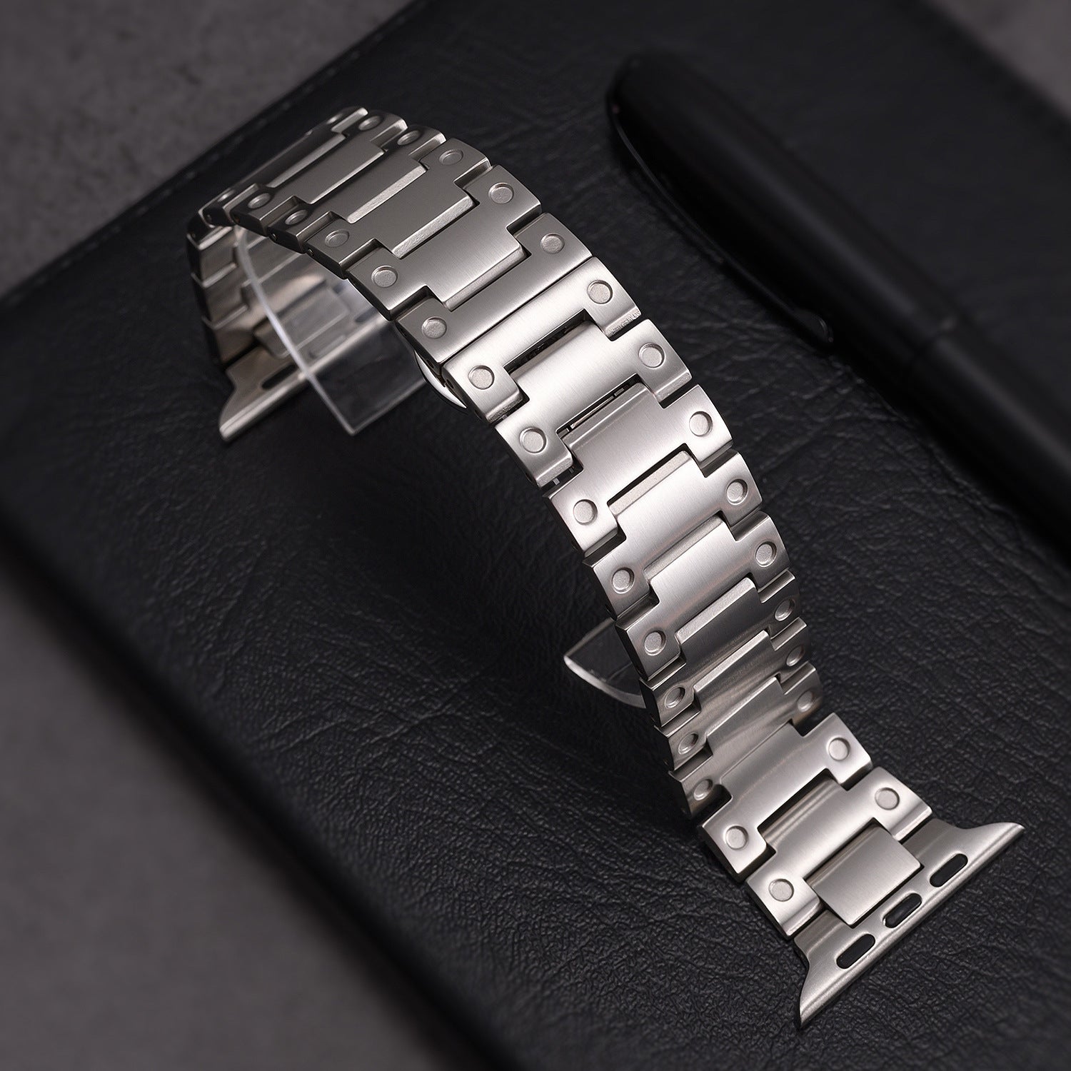 Cloud Screw Titanium Band For Apple Watch