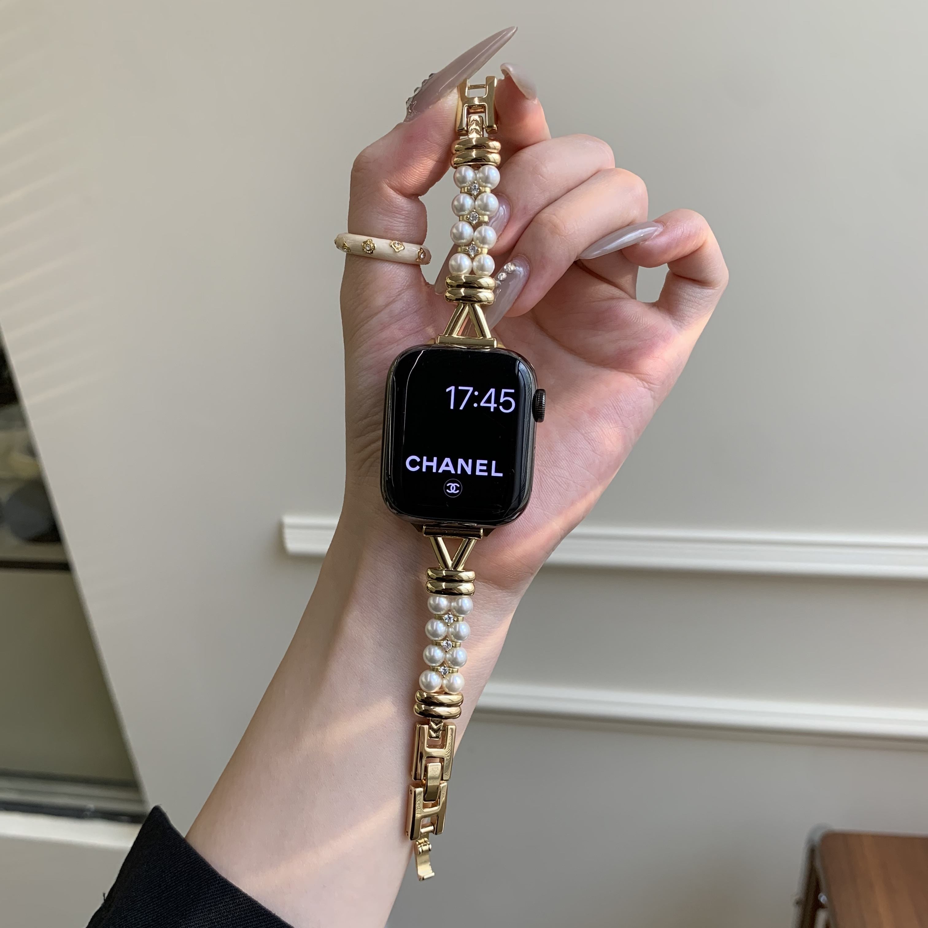 V-Type Pearl Bracelet