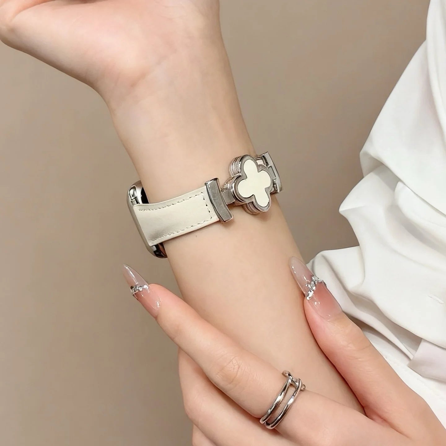 Lucky Flower Leather Strap For Apple Watch