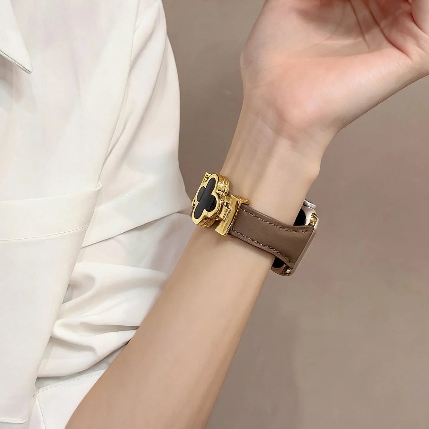 Lucky Flower Leather Strap For Apple Watch