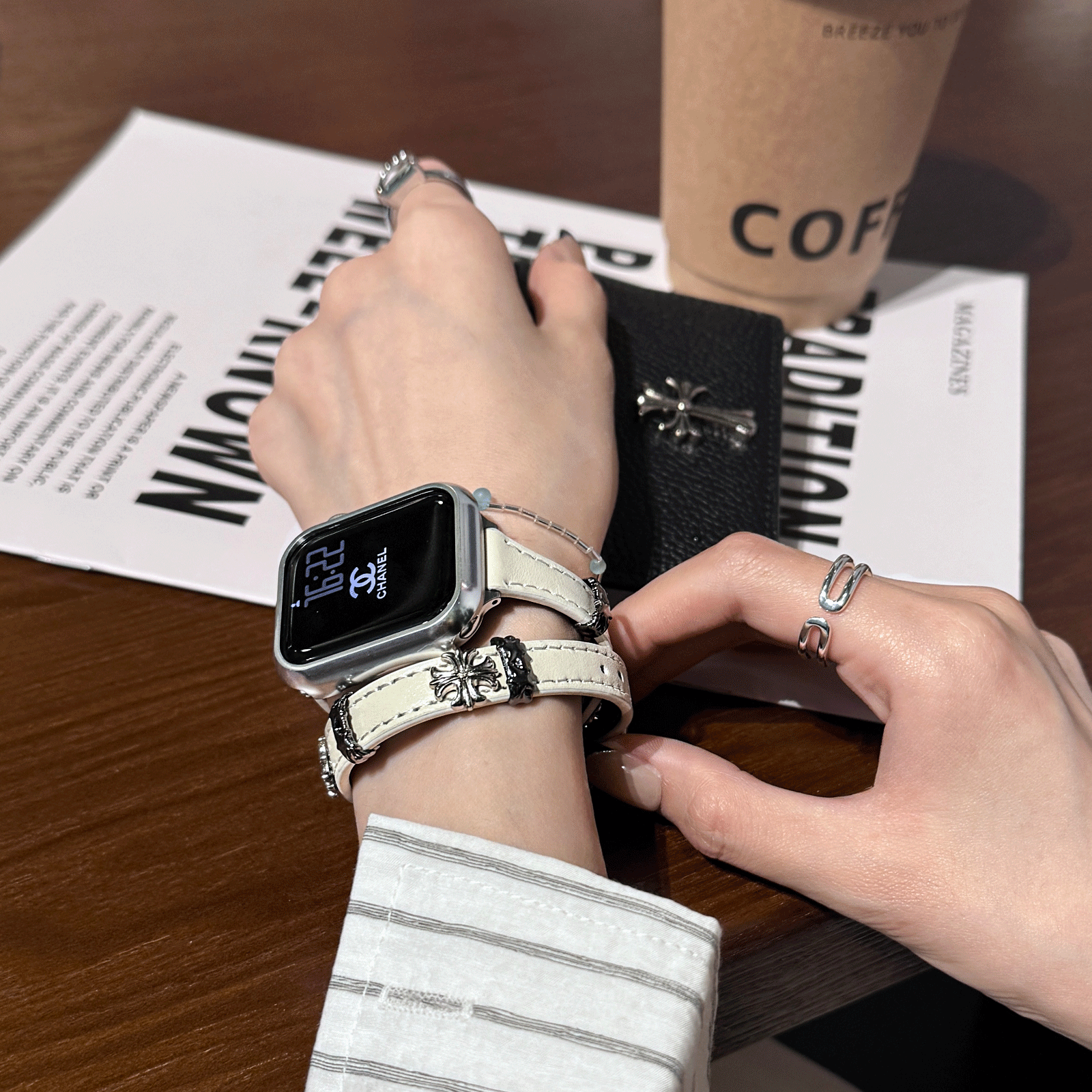 Vintage Cross Rivet Double Tour Bracelet