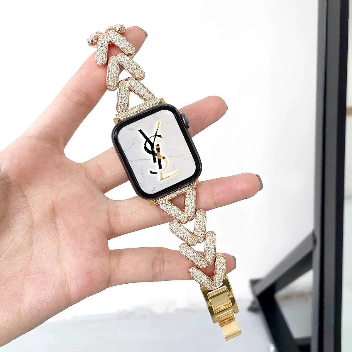 Heart-Shaped Link Bracelet for Apple Watch